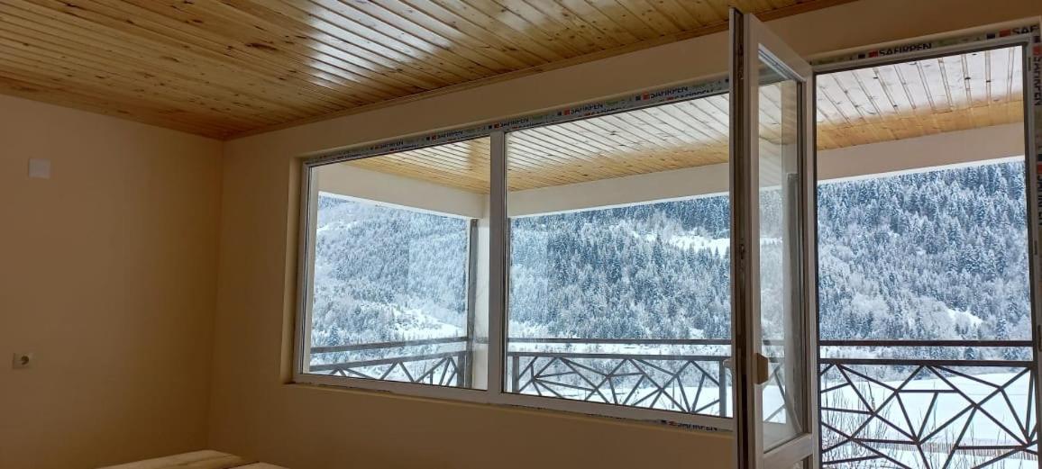 Guesthouse Caucasus Mestia Extérieur photo