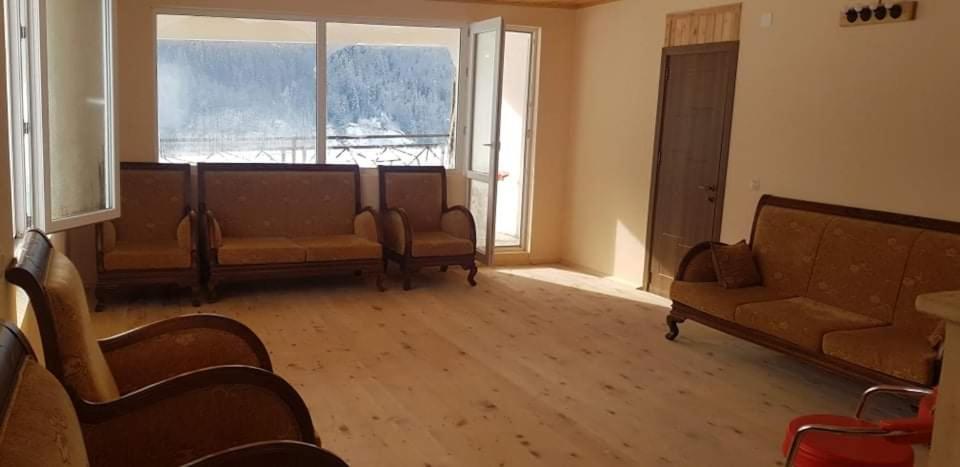 Guesthouse Caucasus Mestia Extérieur photo