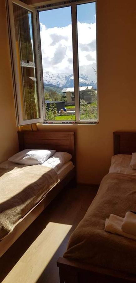 Guesthouse Caucasus Mestia Extérieur photo